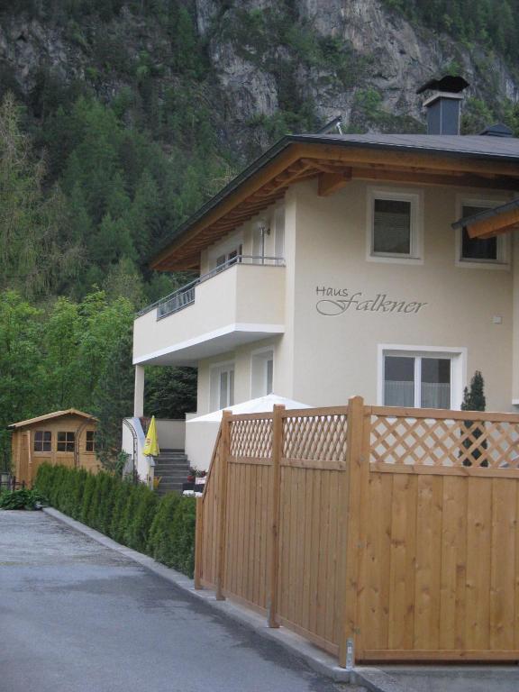 Haus Falkner Barbara Umhausen Exteriör bild
